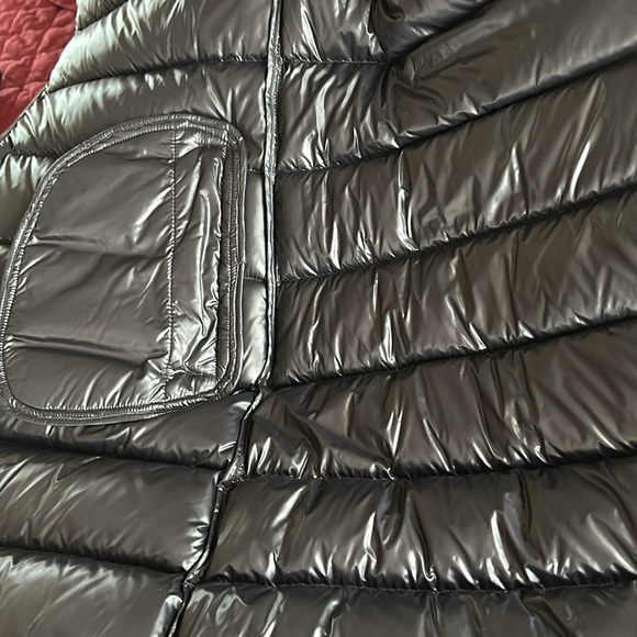 Mackage down puffer coat in like new condition chic warm light Montreal’s best - Picture 13 of 16